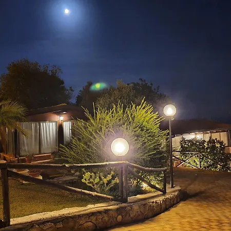 Casa Costanza * Syracuse